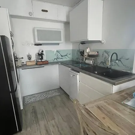 דירה 3 Pieces Avec Terrasse Entre Et Centre