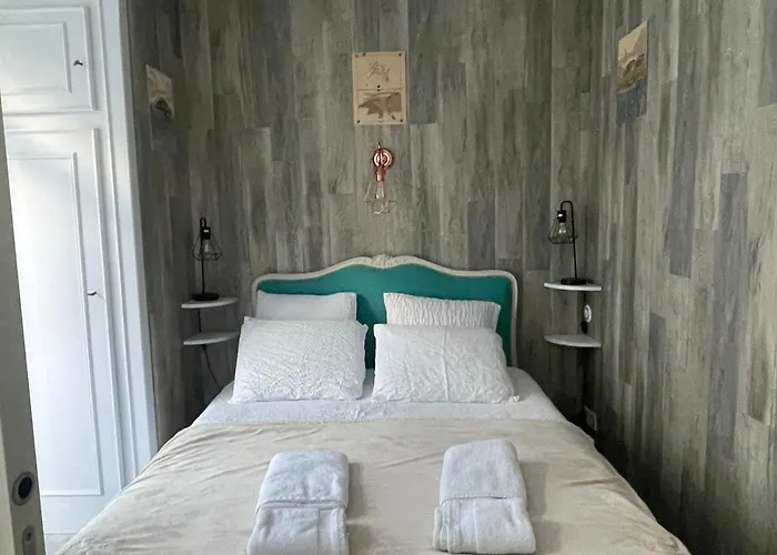 דירה 3 Pieces Avec Terrasse Entre Et Centre *